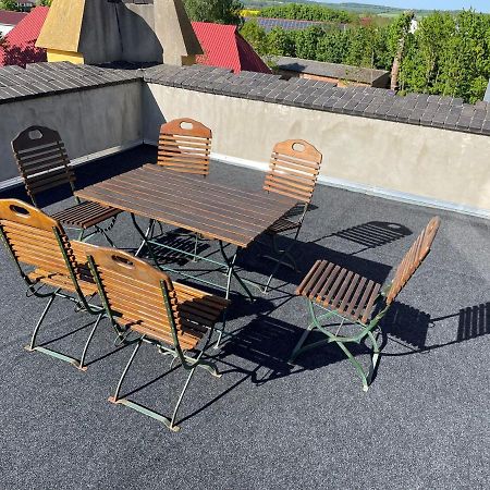 Schloss Lelkendorf Apartment Ulrichshusen Maisonette Fewo Mecklenburger Seenplatte Mit Dachterrasse Naehe Ostsee Bagian luar foto