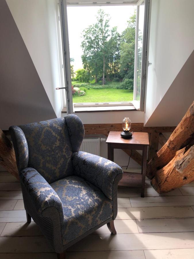 Schloss Lelkendorf Apartment Ulrichshusen Maisonette Fewo Mecklenburger Seenplatte Mit Dachterrasse Naehe Ostsee Bagian luar foto