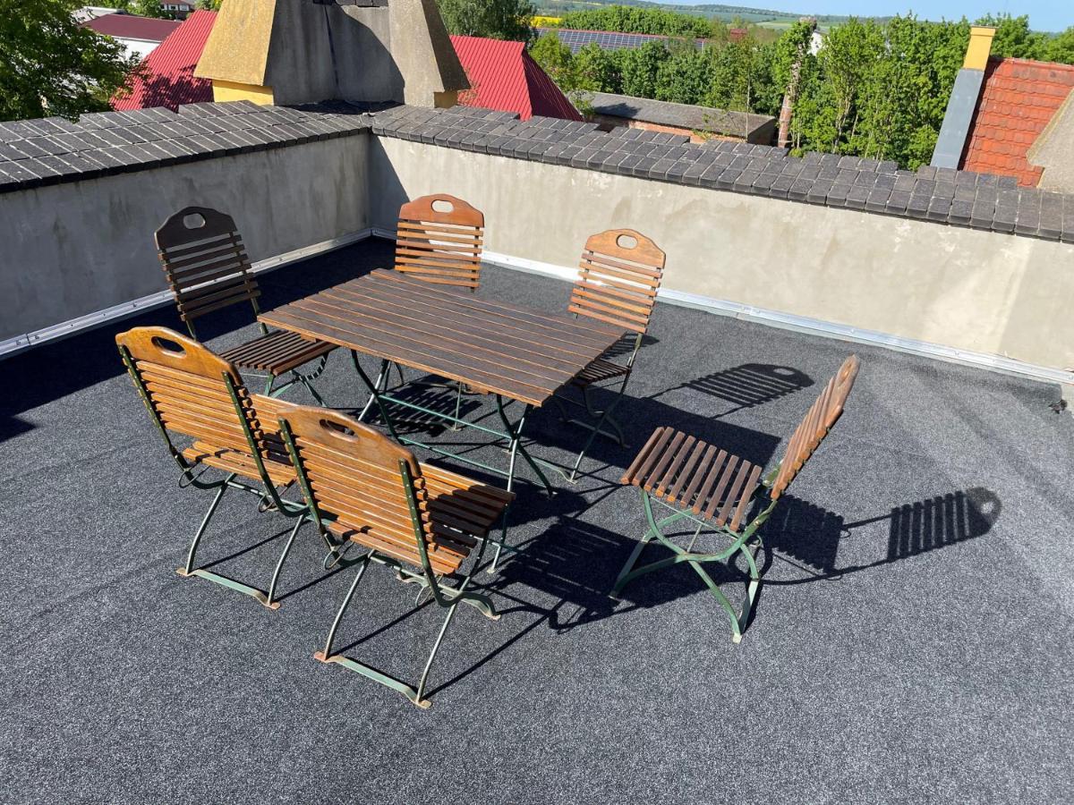 Schloss Lelkendorf Apartment Ulrichshusen Maisonette Fewo Mecklenburger Seenplatte Mit Dachterrasse Naehe Ostsee Bagian luar foto